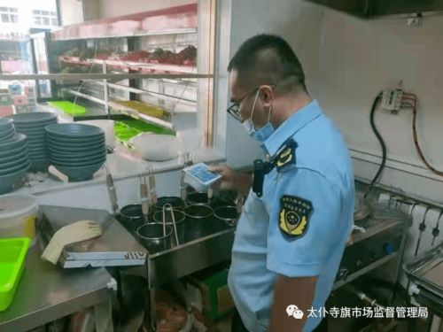 太仆寺旗市場監督管理局開展火鍋等餐飲服務單位鴨血制品專項檢查