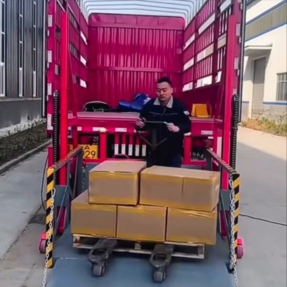 手動(dòng)電動(dòng)液壓叉車 靈活高效的現(xiàn)代裝卸搬運(yùn)解決方案