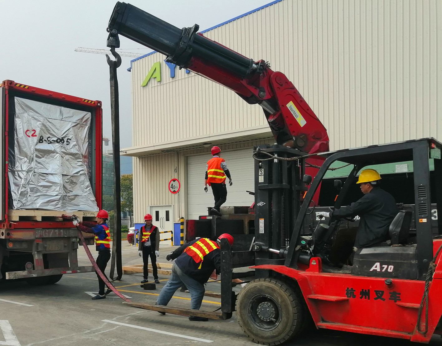 奉賢區(qū)專業(yè)設(shè)備吊裝服務(wù) 上海國(guó)祥裝卸搬運(yùn)供應(yīng)的高效解決方案