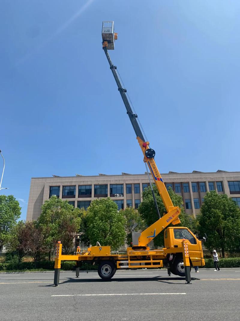 25米藍牌高空作業車全方位高清圖集 嘉力高空作業，為您呈現卓越細節